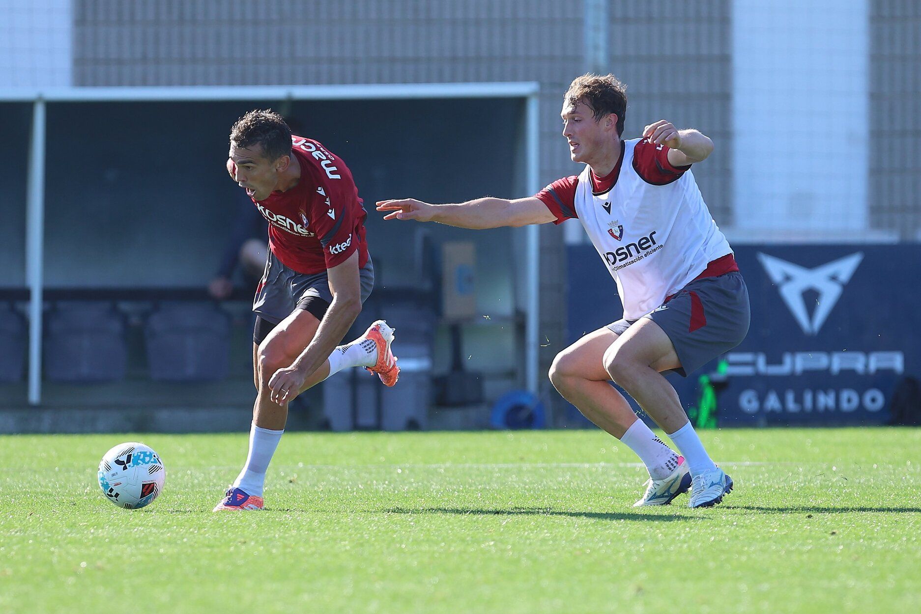 Fotos del entrenamiento de Osasuna (14/10/2025)
