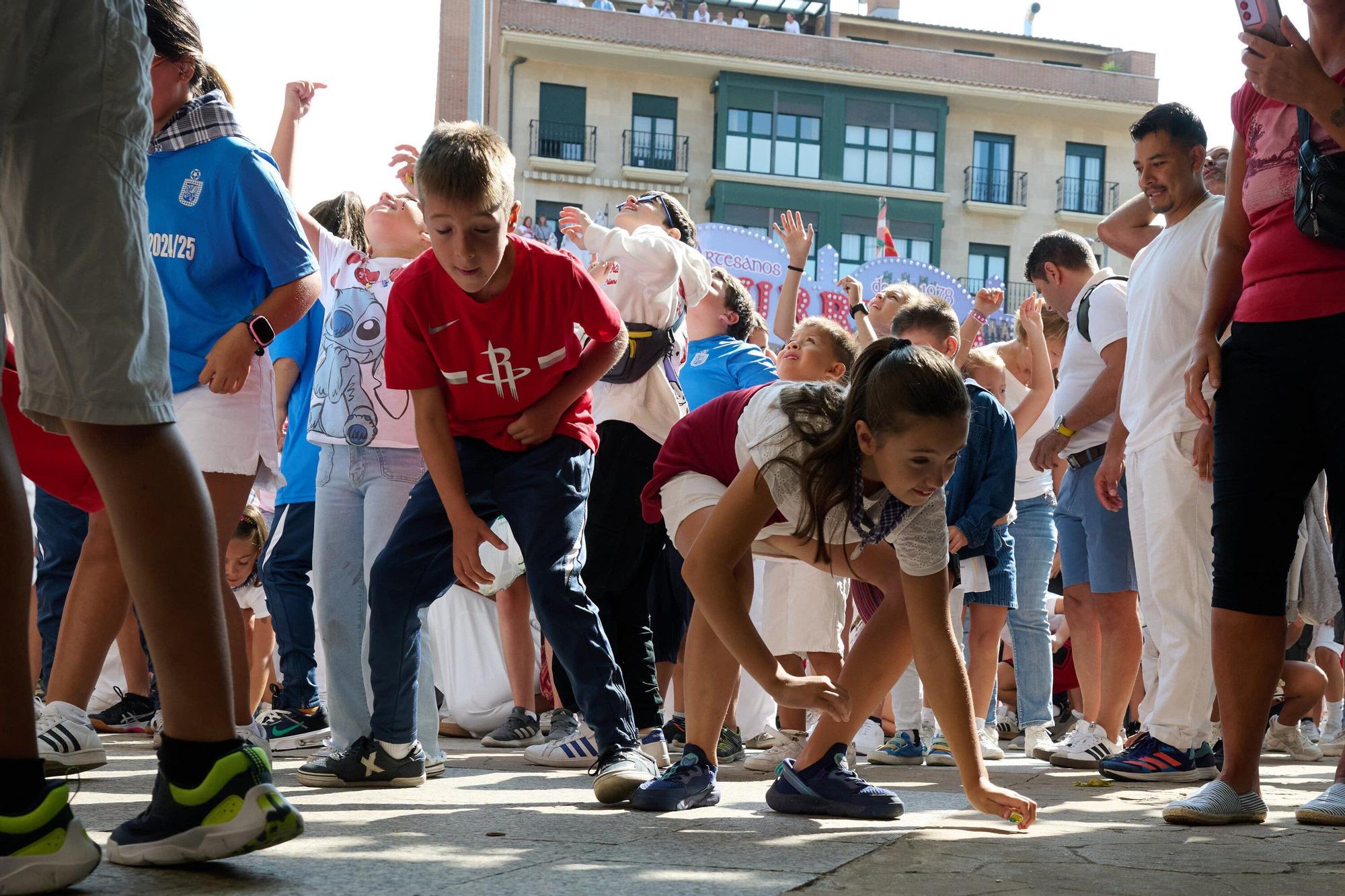 Fotos del chupinazo de fiestas de Huarte 2025