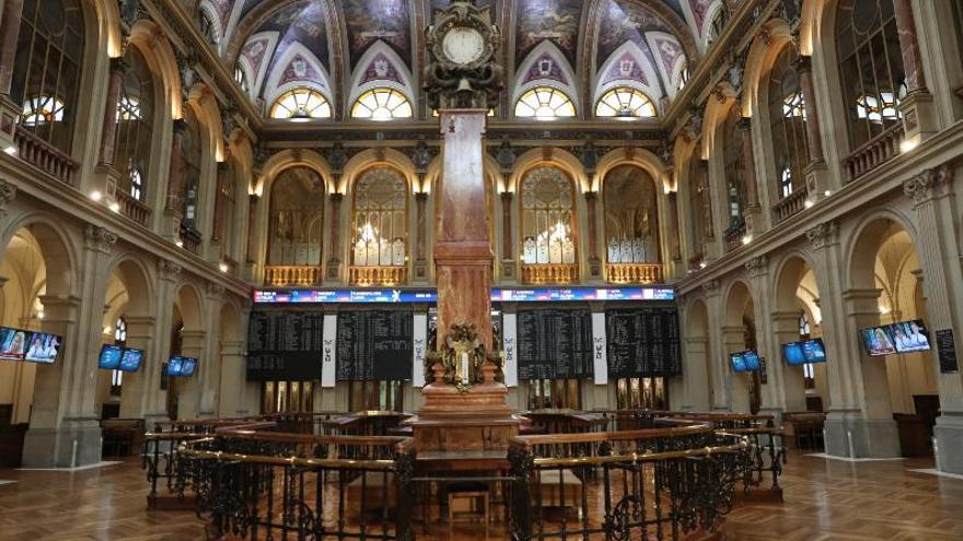 El Ibex 35 sube un 0,17% y firma un nuevo máximo histórico sobre los 16.700 puntos pendiente de la Fed