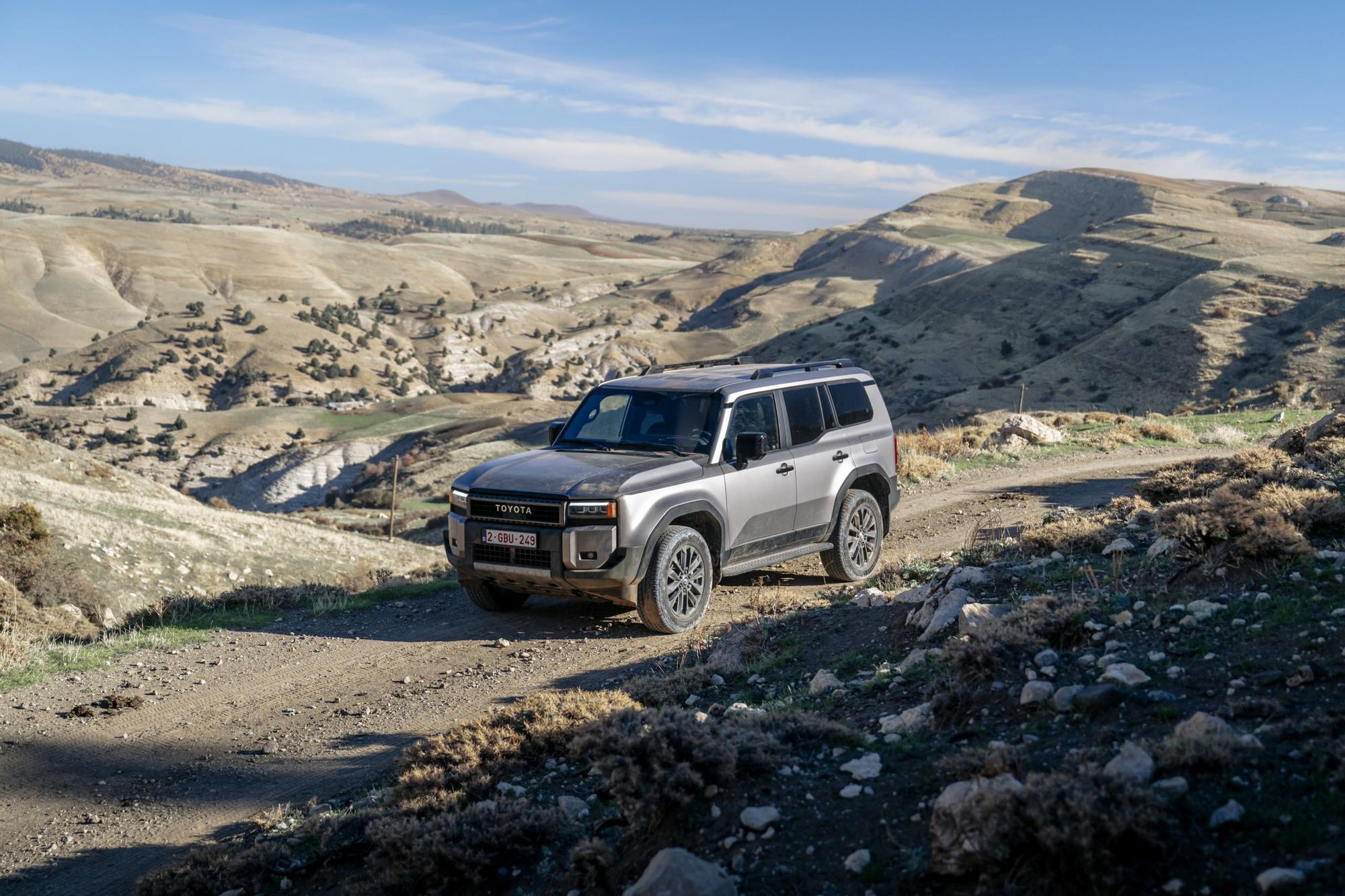 21 Toyota Land Cruiser Mild Hybrid 48V.jpg