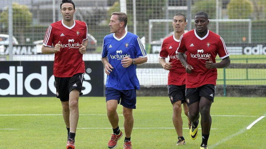 Ayina, delantero francés, estará una semana a prueba