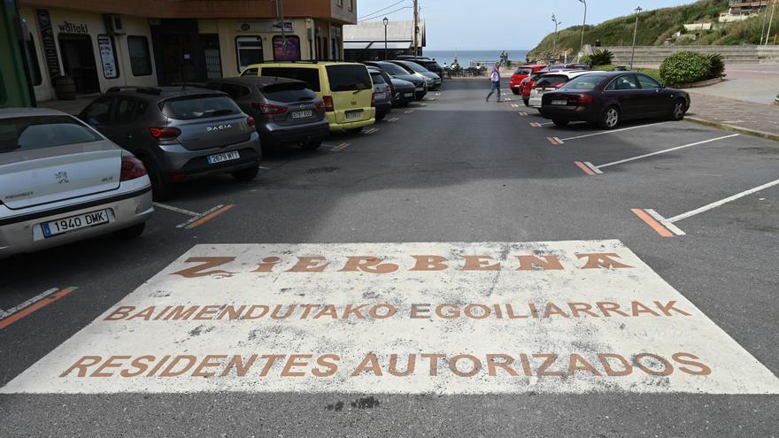 Un mismo verano en Bizkaia, pero 18 normas diferentes: dónde se puede aparcar sin OTA