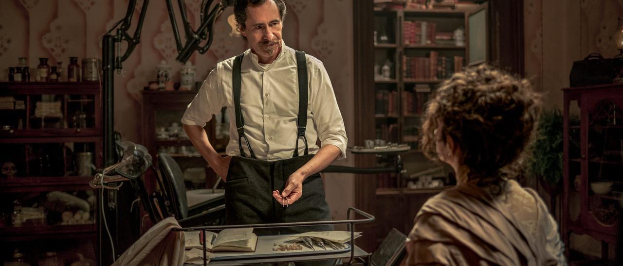 ‘El dentista’, la serie que nos lleva a la caza de Jack el Destripador