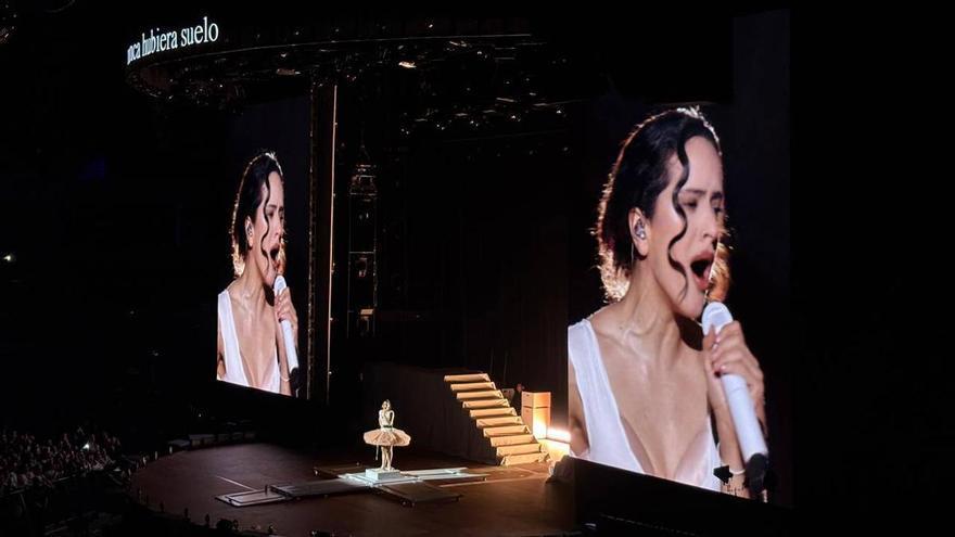 Sorpresa en el concierto de Rosalía: una influencer vizcaina aparece para dar paso a 'La Perla'