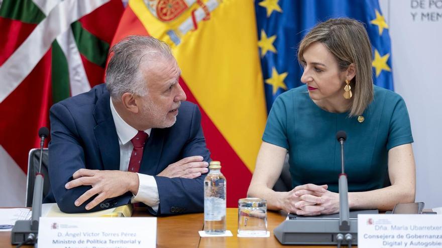 Ubarretxena negocia "más autonomía y competitividad" para los puertos vascos
