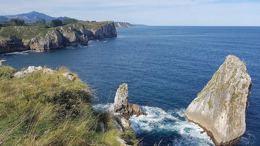 El sendero de Cantabria que une el ‘Infierno’ con un paraíso frente al mar