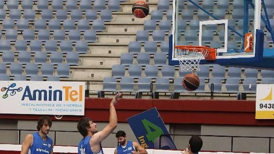 Adeleke ya se entrena en Illumbe