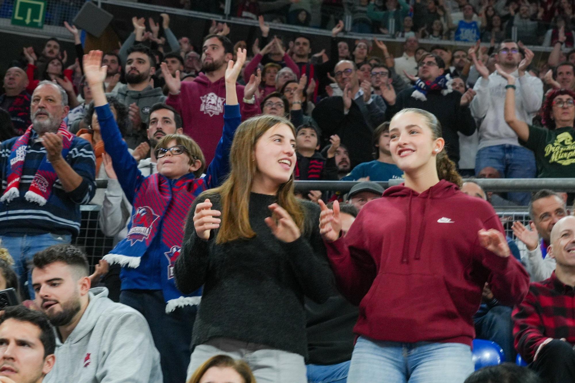 ¡Búscate en las fotos del Baskonia - Bayern!