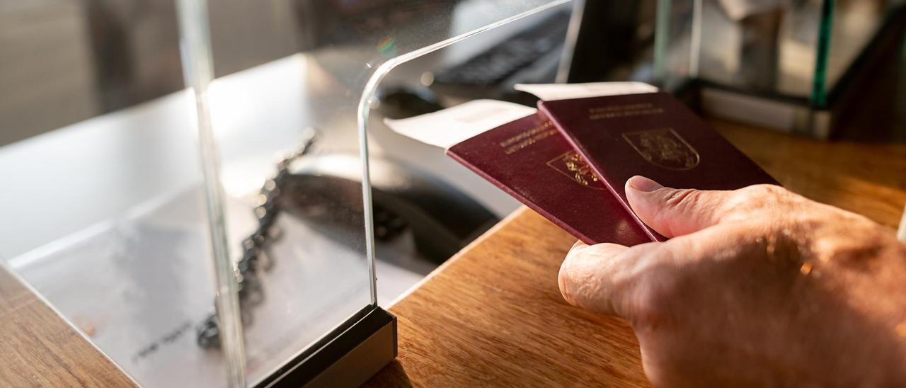 Si vas a viajar a Alemania, no te olvides el DNI físico o no te dejarán entrar