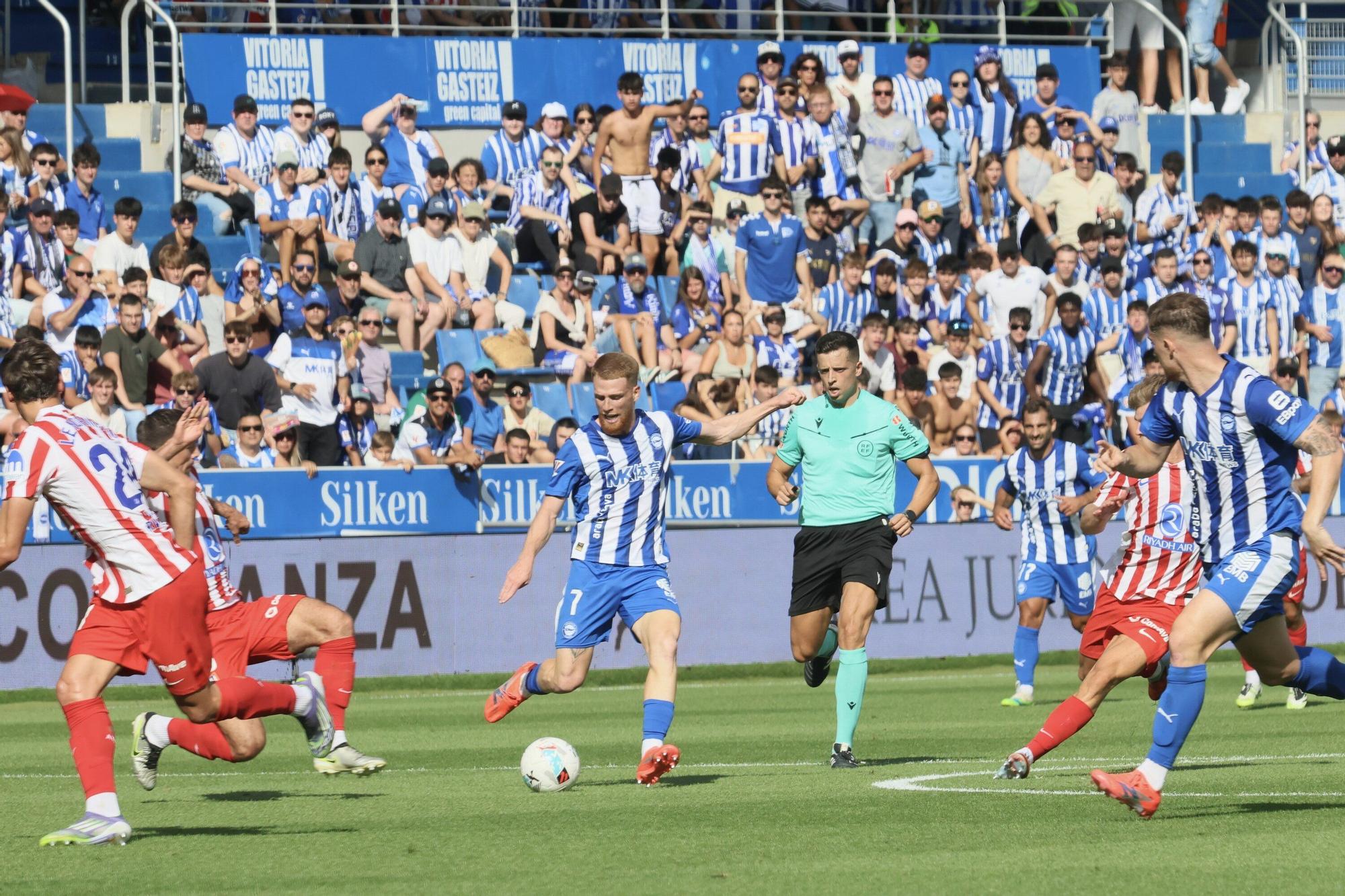 En imágenes: Un punto de oro para el Alavés tras empatar con el Atlético