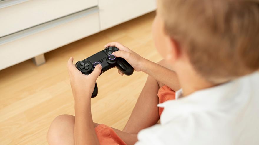 Las técnicas de los videojuegos que empujan a los jóvenes a gastar dinero sin autocontrol