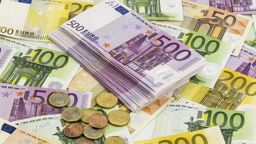 Billetes y monedas de euro.