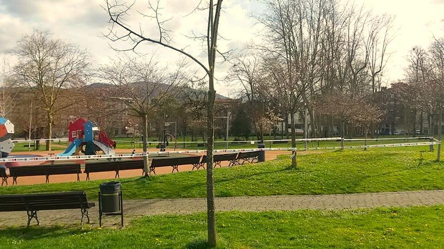 Amurrio inicia la mejora del área infantil del parque Juan Urrutia