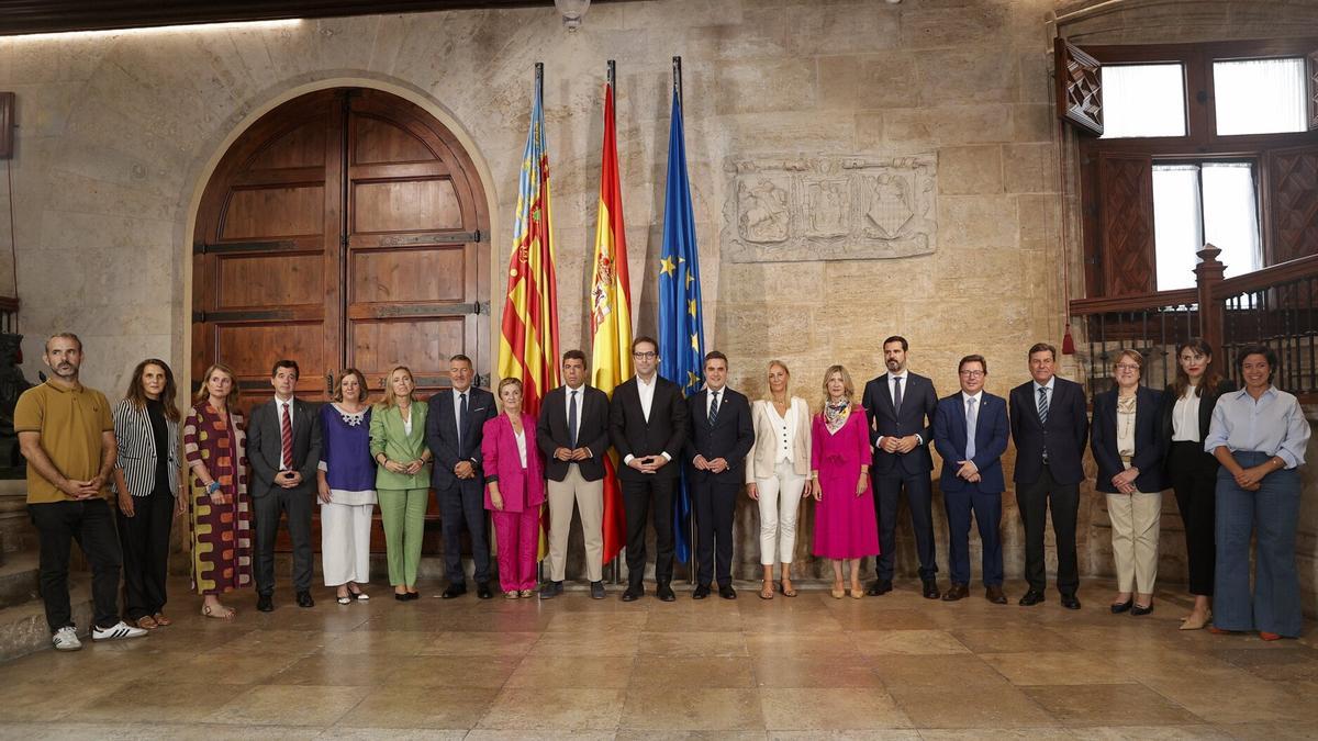 Asistentes a la Conferencia Sectorial de Comercio en Valencia, a la que ha acudido Irujo.