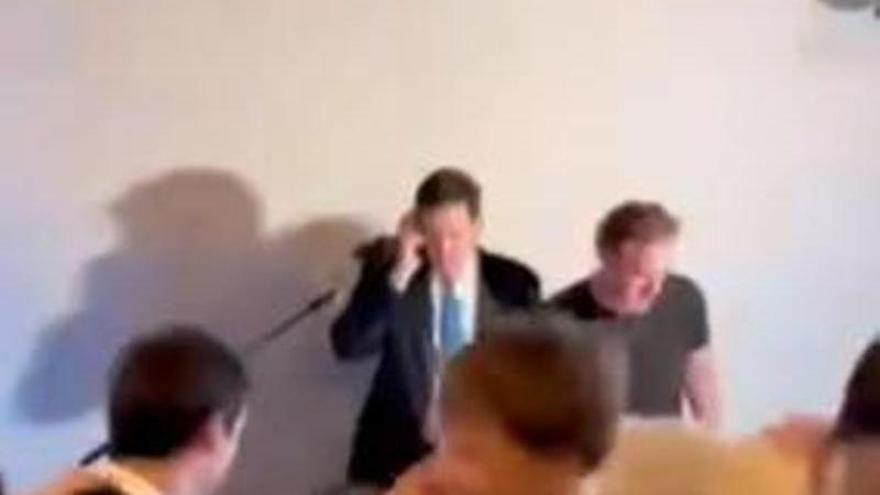 DJ Marco Rubio: el vídeo viral del jefe de la diplomacia de Estados Unidos pinchando en una boda