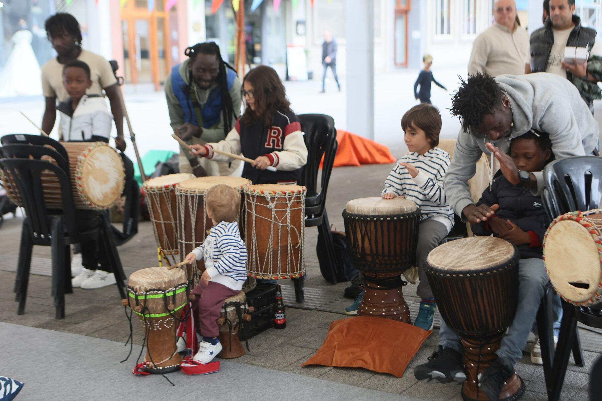 En imágenes: Encuentro intercultural en la plaza Santa Bárbara