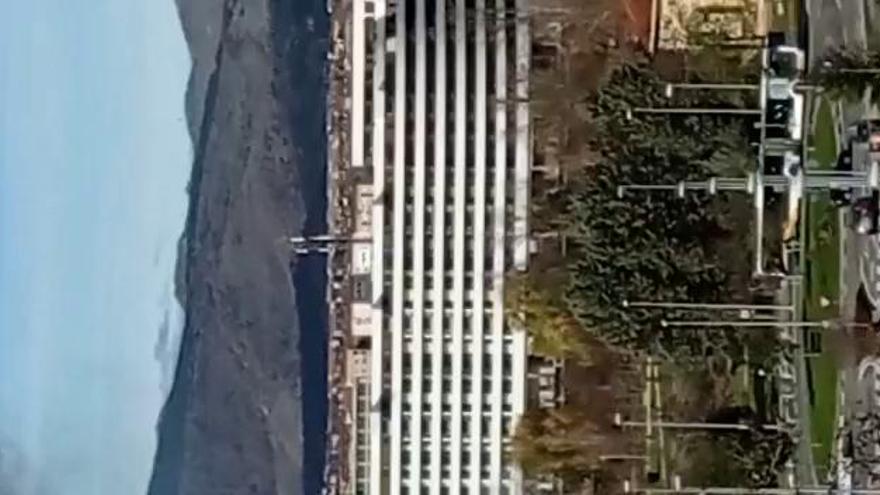 Un aparatoso incendio afecta a una empresa de Berrioplano