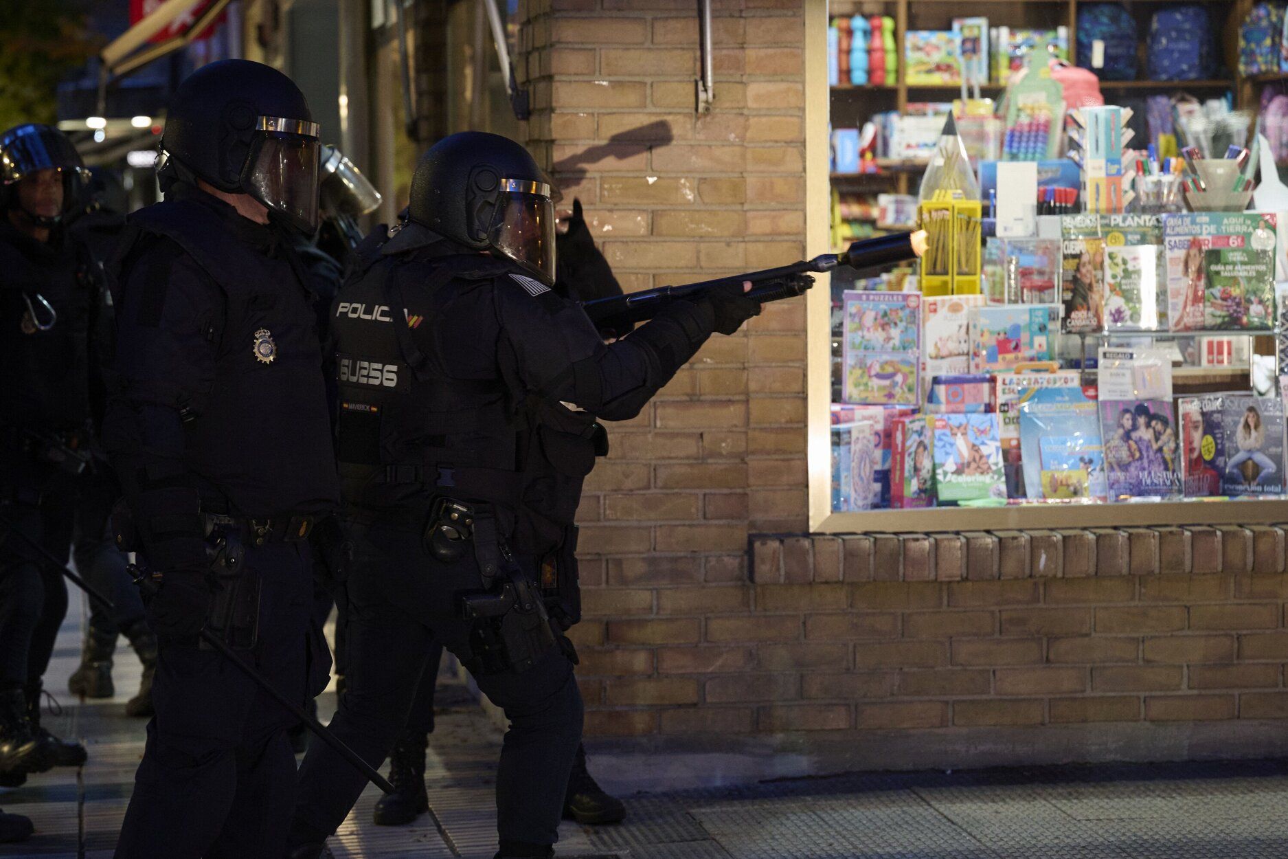 En imágenes | Altercados en la Universidad de Navarra tras la suspensión de un acto de Vito Quiles