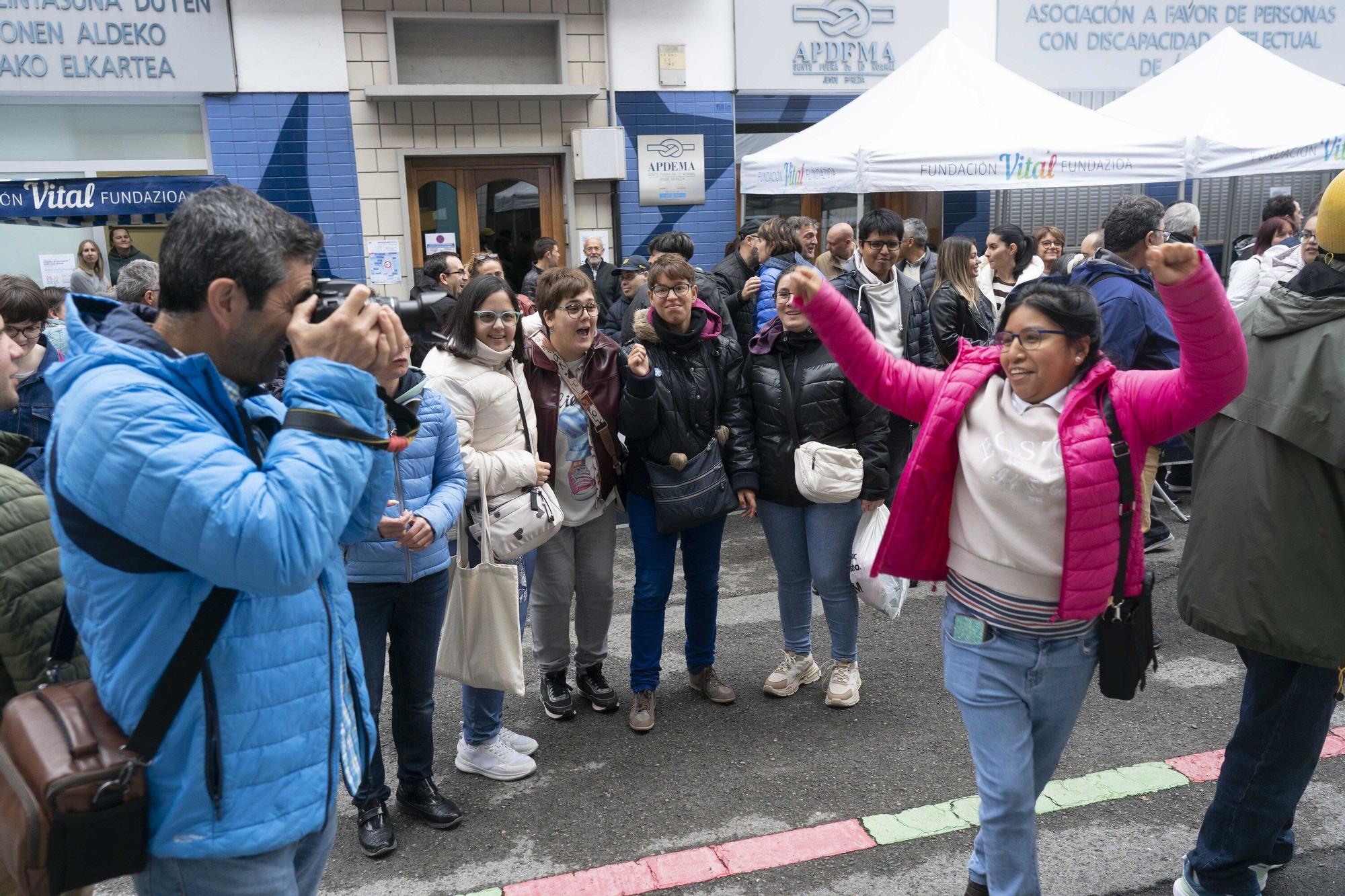 La inclusión se pinta en el mural de APDEMA