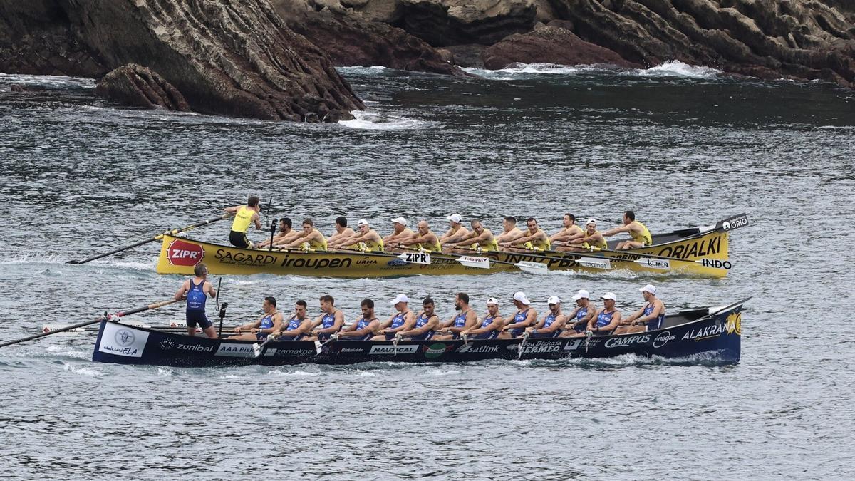 Orio y Bermeo, durante la primera jornada de la Bandera de La Concha.
