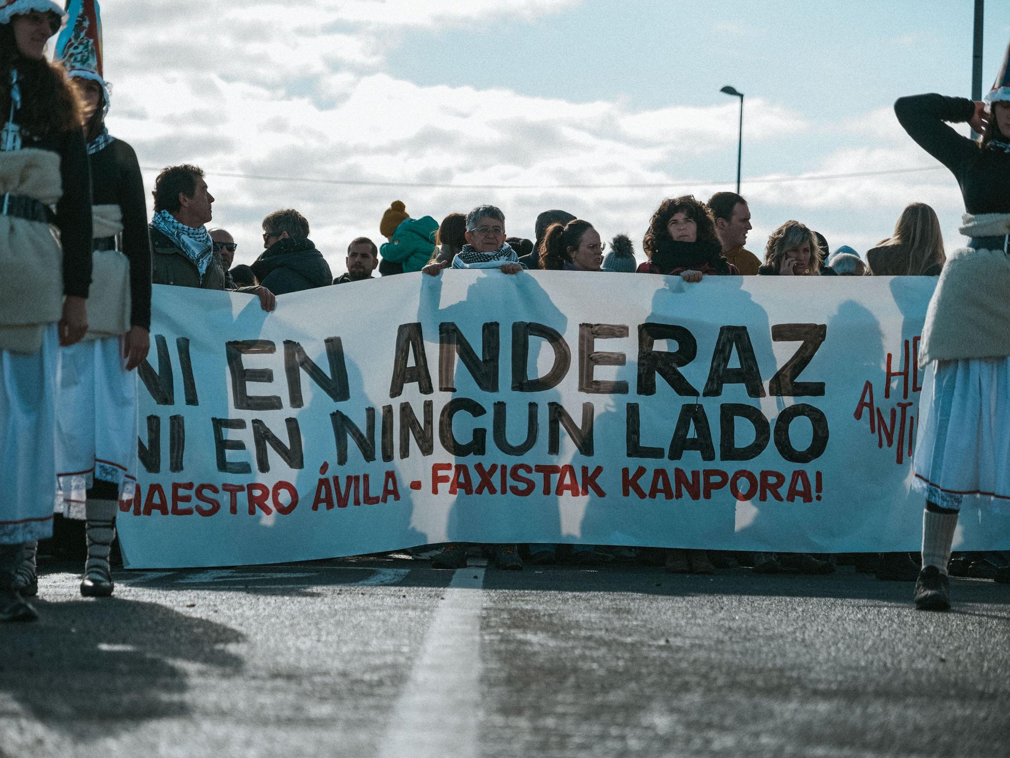 Fotos de la manifestación desde Arizala hasta Abárzuza contra la presencia de la Fundación Maestro Ávila