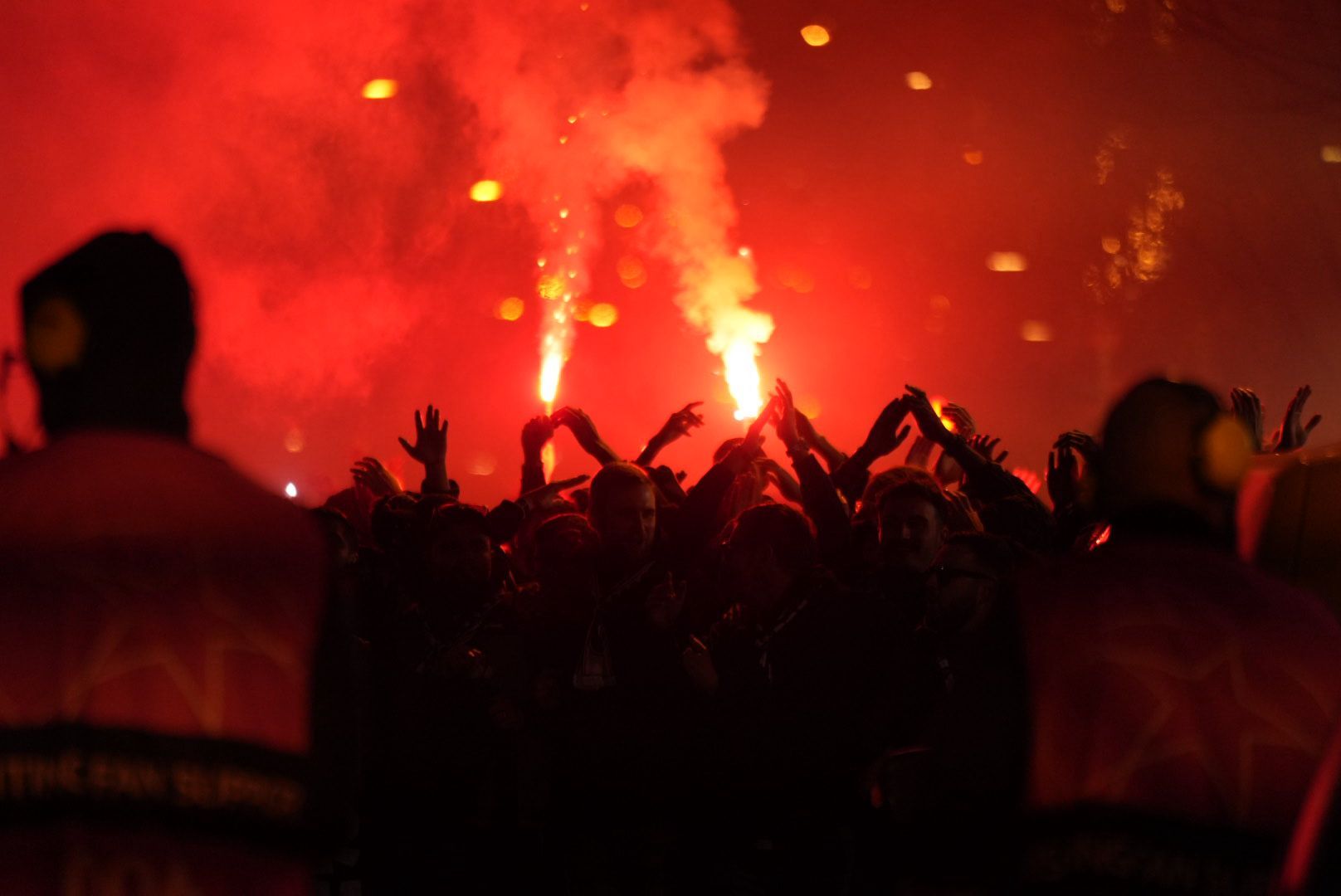 En imágenes: la afición del PSG, rumbo a San Mamés