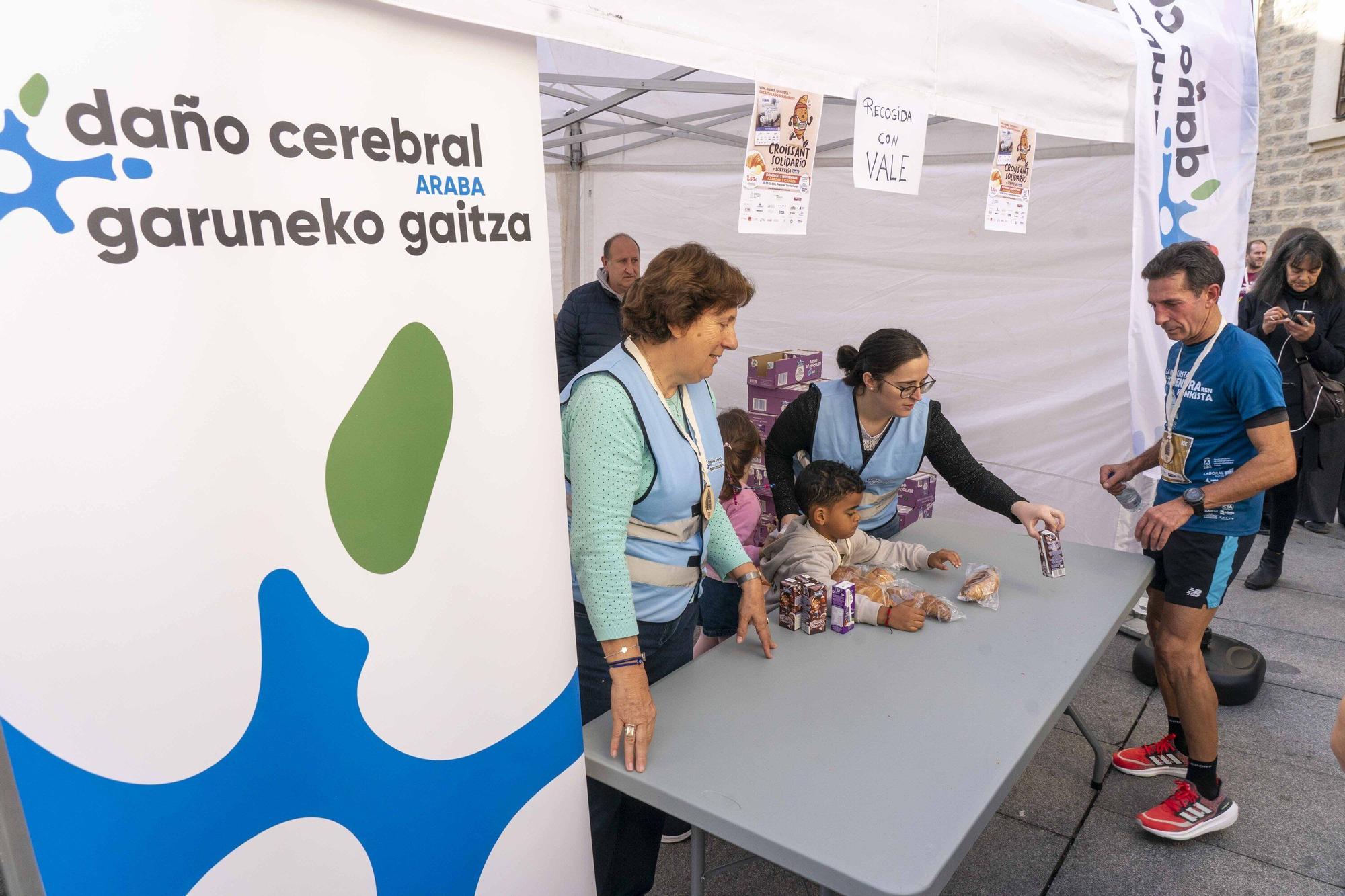 En imágenes: Un millar de corredores atraviesan la almendra