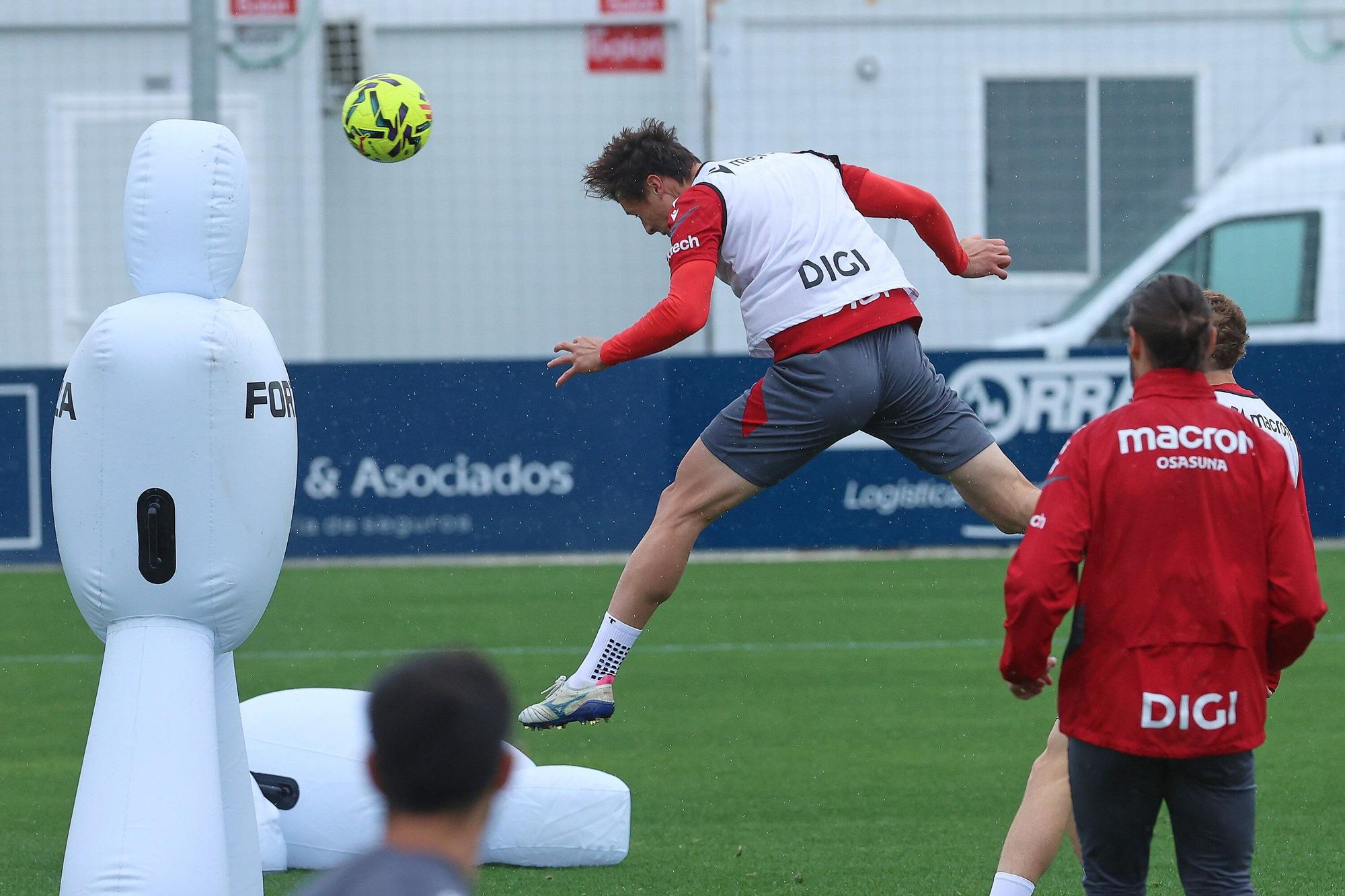 Entrenamiento de Osasuna previo al viaje a Sevilla
