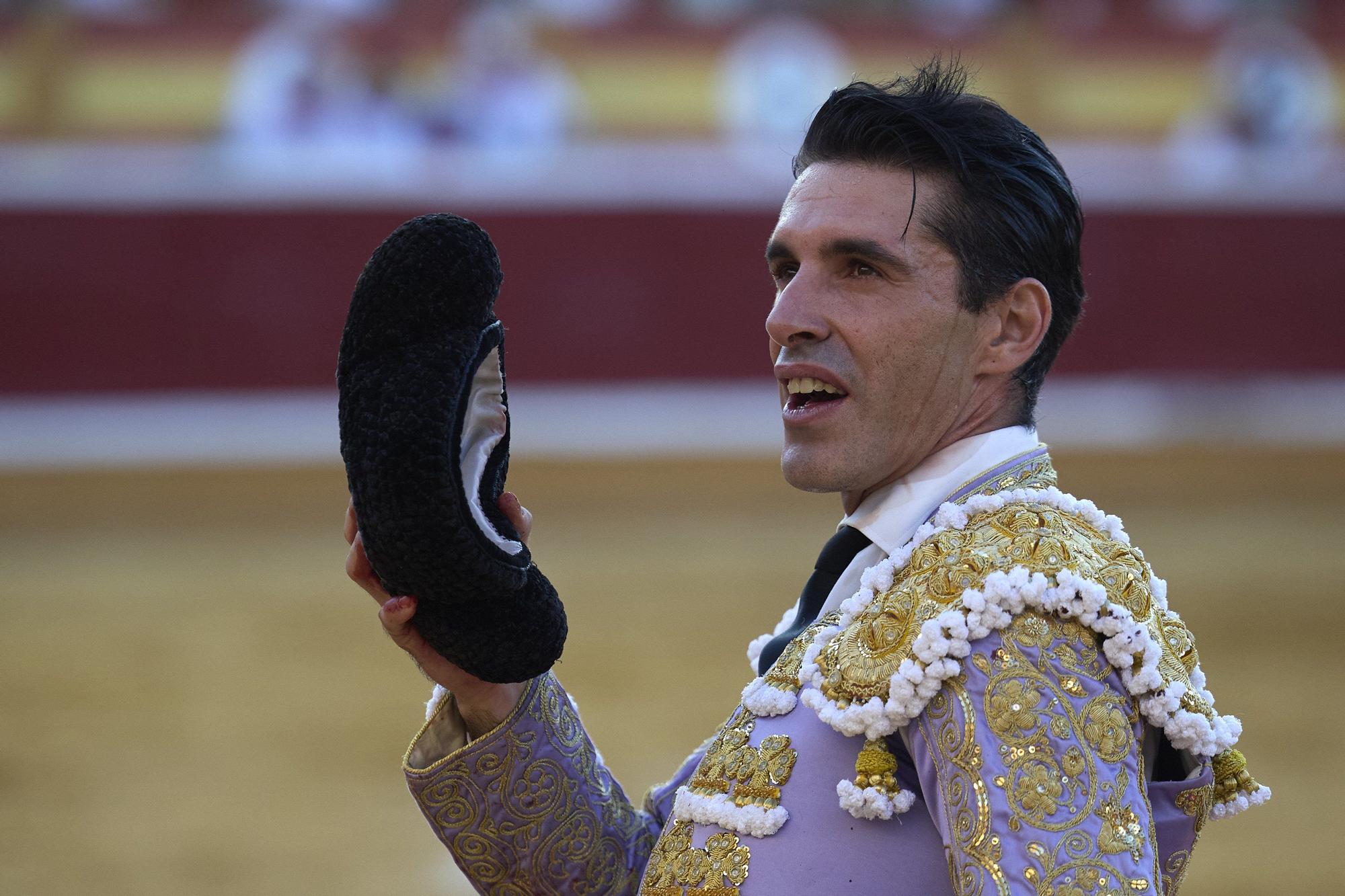 Fotos de la corrida de toros en Tudela con toros de Garzón Valdenebro