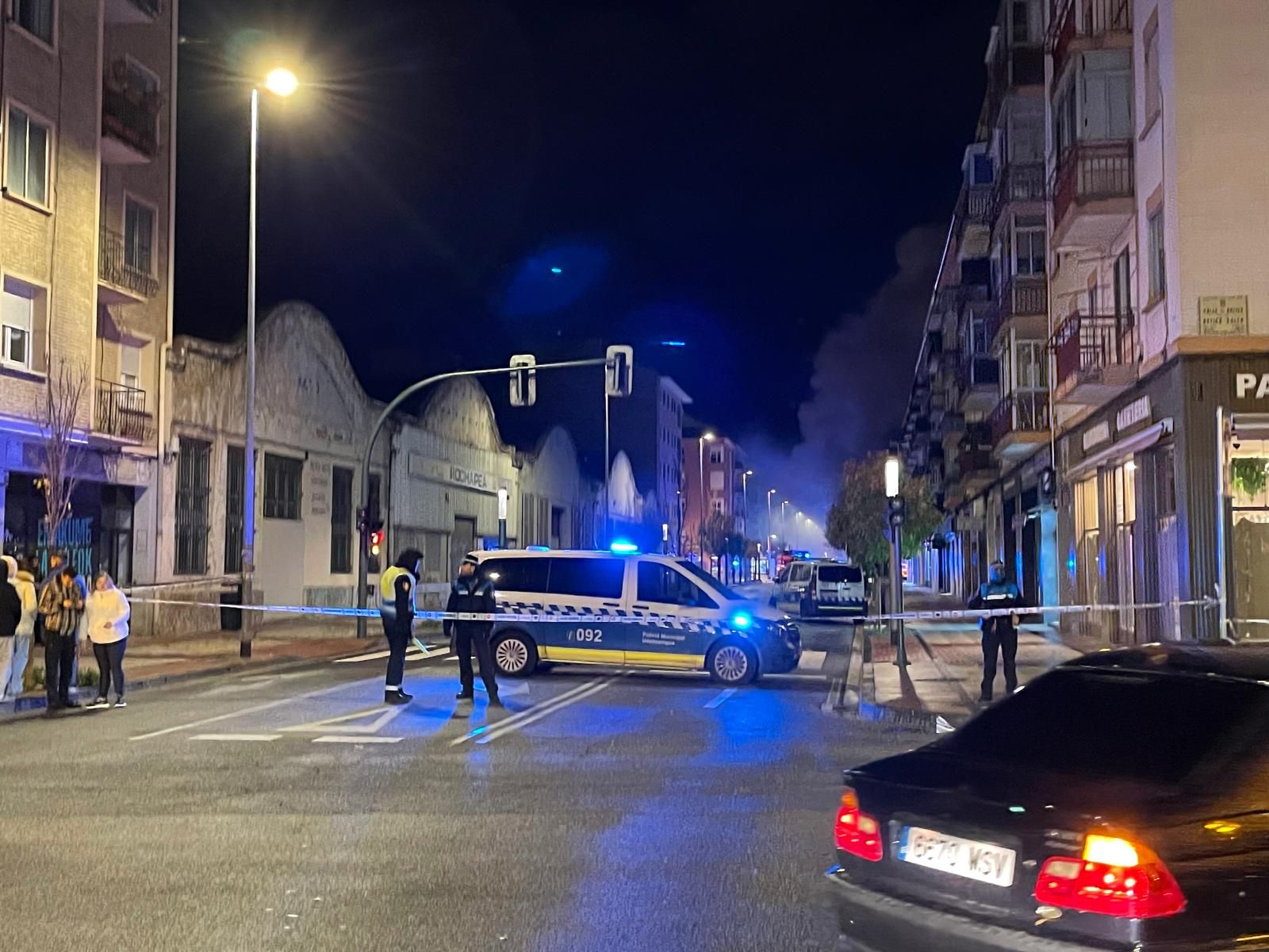 Fotos del incendio de un bazar en la Rochapea