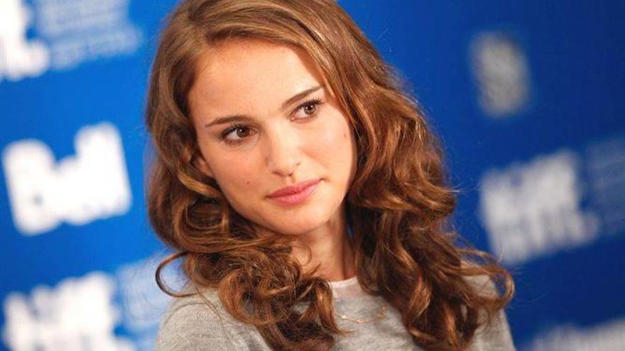 Natalie Portman, embarazada y comprometida con un bailarín francés
