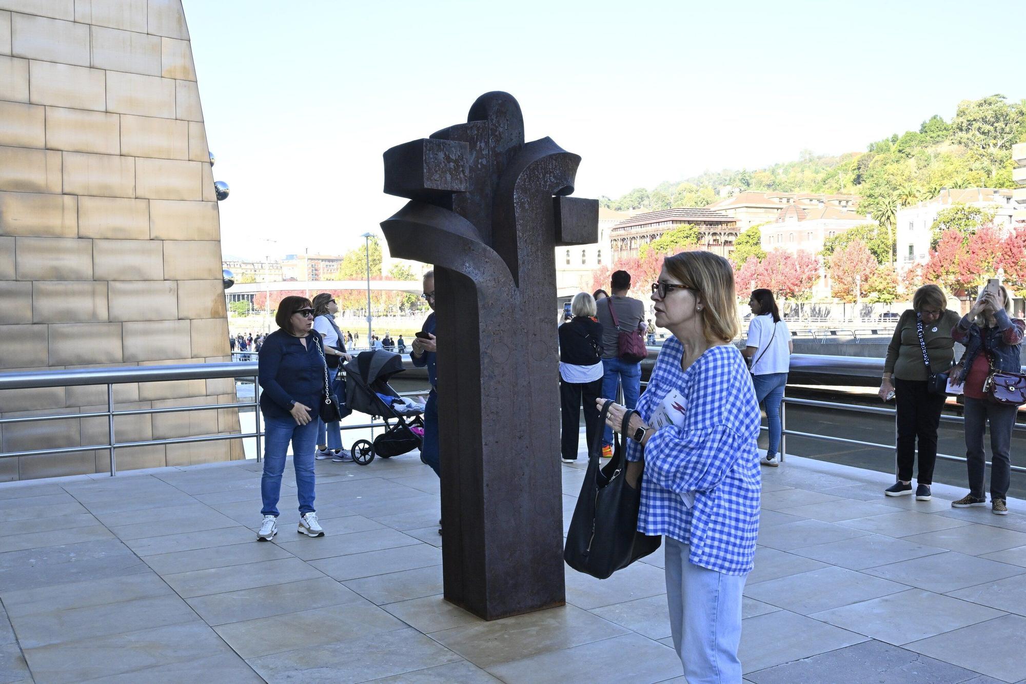El Museo Guggenheim acoge a miles de visitantes en su 28º cumpleaños