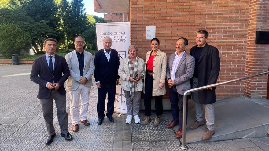 El grupo de viviendas nº 3-4 de San Ignacio de Durango recibe la placa DOCOMOMO