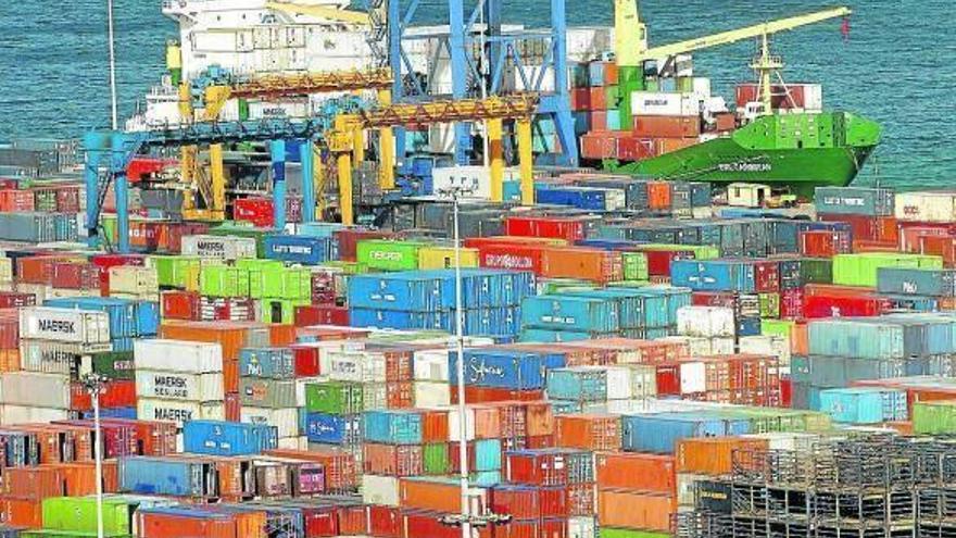 Las exportaciones y la demanda interna impulsan a España