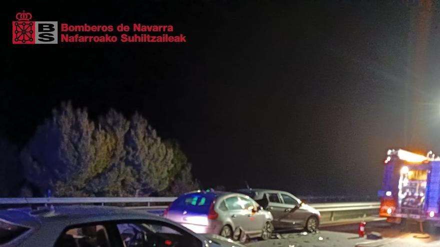 Dos heridos por una colisión múltiple al evitar a un animal en la A-12, en Bargota