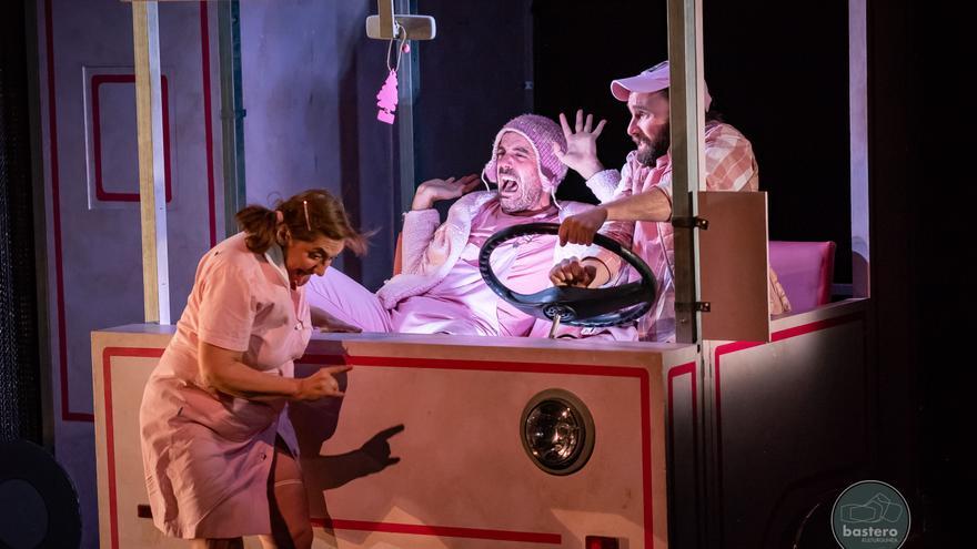 Araia mirará con una sonrisa a la masculinidad