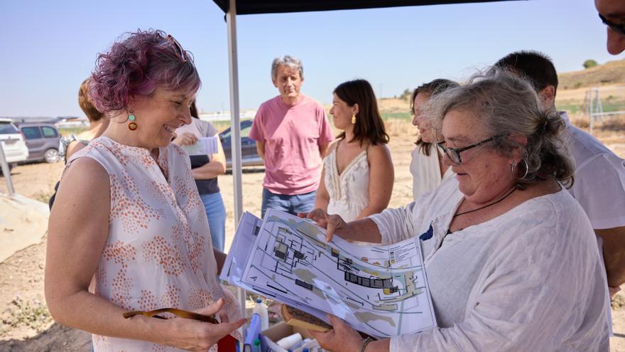 La consejera Esnaola visita en Peralta la mejora de infraestructuras turísticas y culturales vitales para la zona