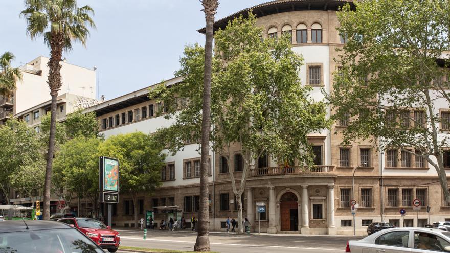 Cuatro condenados por extorsionar a un menor para quitarle 2.000 euros: "Te pego diez tiros en el pecho"