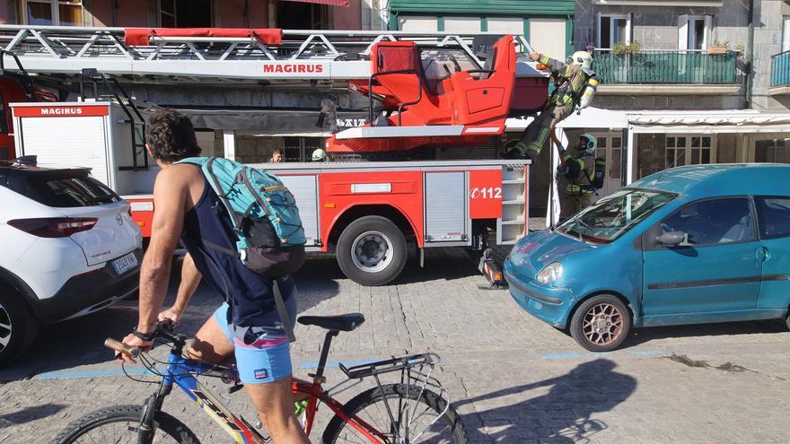 Alarma en Muskiz tras el incendio de varios vehículos en un garaje