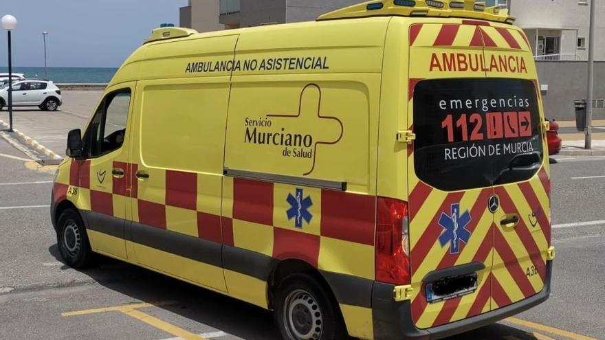 Imagen de archivo de una ambulancia de Murcia.