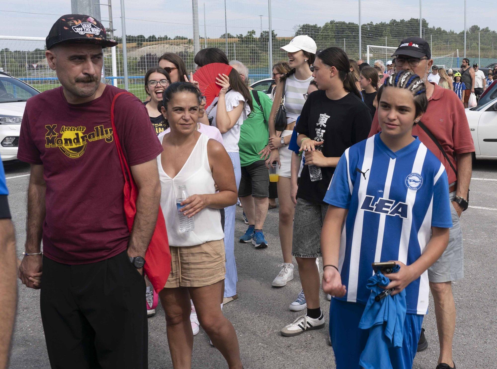 En imágenes: Una afición entregada al Alavés