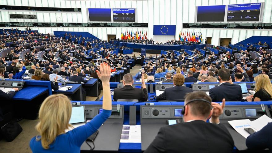 La Eurocámara reaviva la propuesta de aplicar el 'solo sí es sí' en Europa