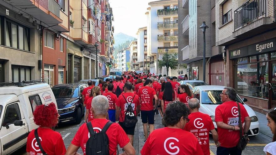 Ermuko minbiziaren kontrako martxak 24.300 euro baino gehiago bildu ditu