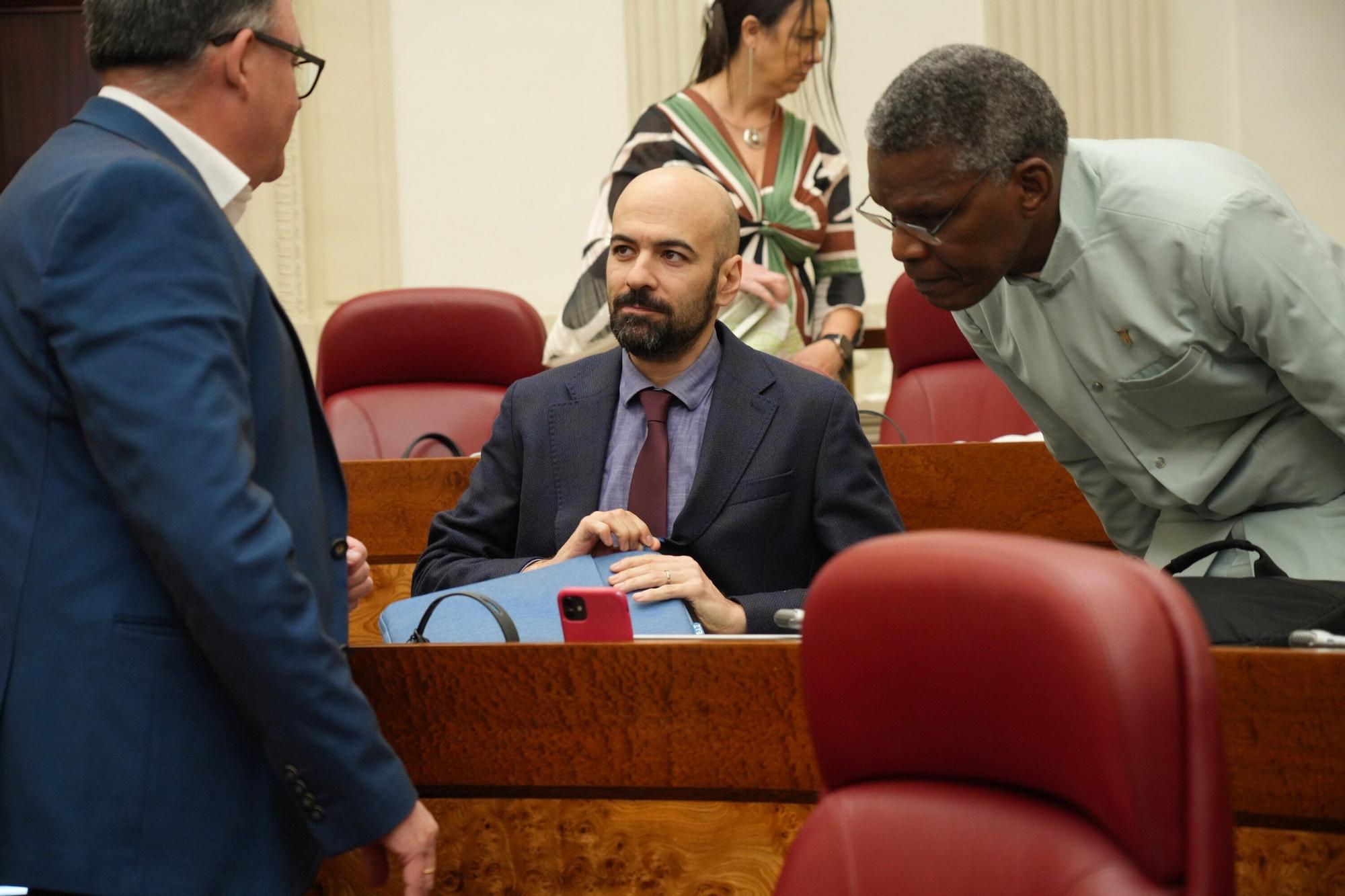 En imágenes: Pleno Tradicional de noviembre de Juntas Generales