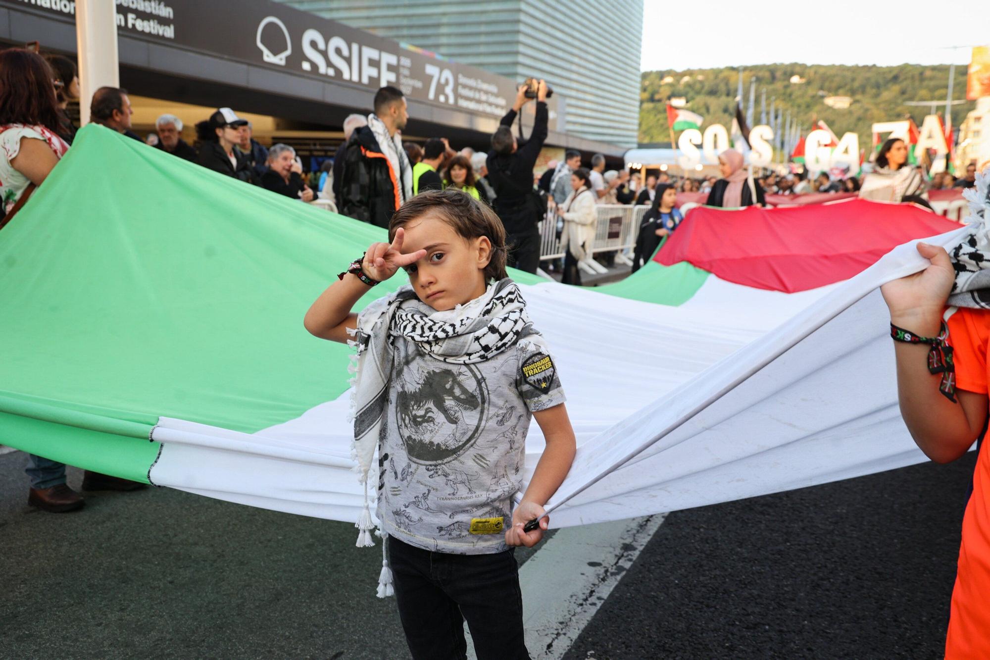 La voz de Hind Rajab | Fotos de la marcha en apoyo a Palestina en Donostia - San Sebastián