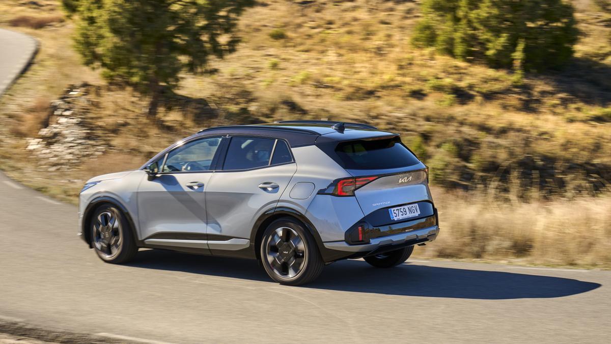 El Sportage prescinde de la versión MHEV de gasolina para fomentar la venta de las híbridas.