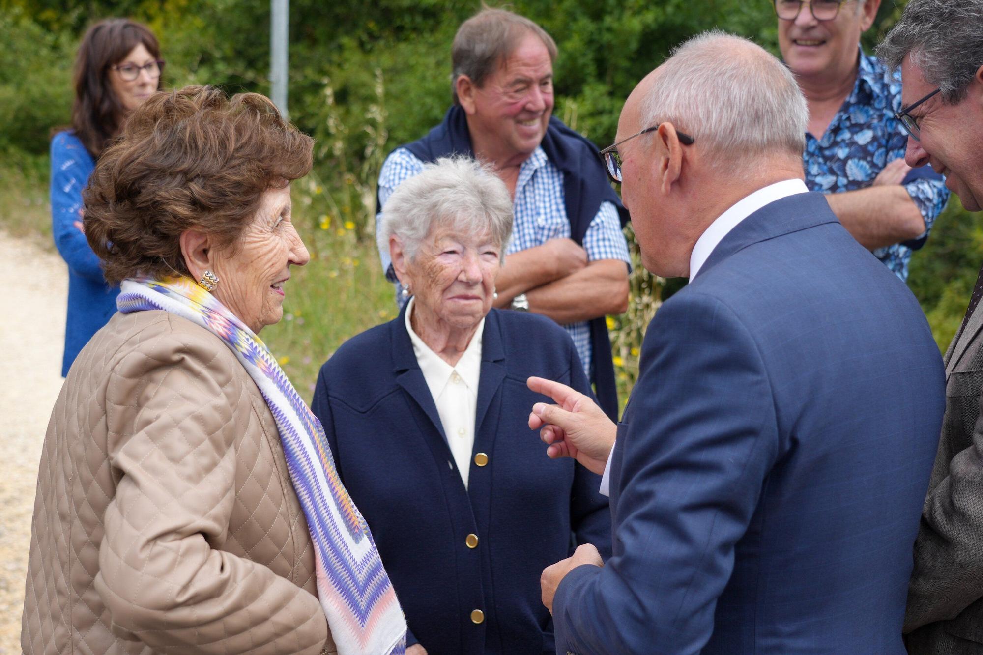En imágenes: Homenaje a los pueblos desaparecidos por el embalse de Ullíbarri-Gamboa