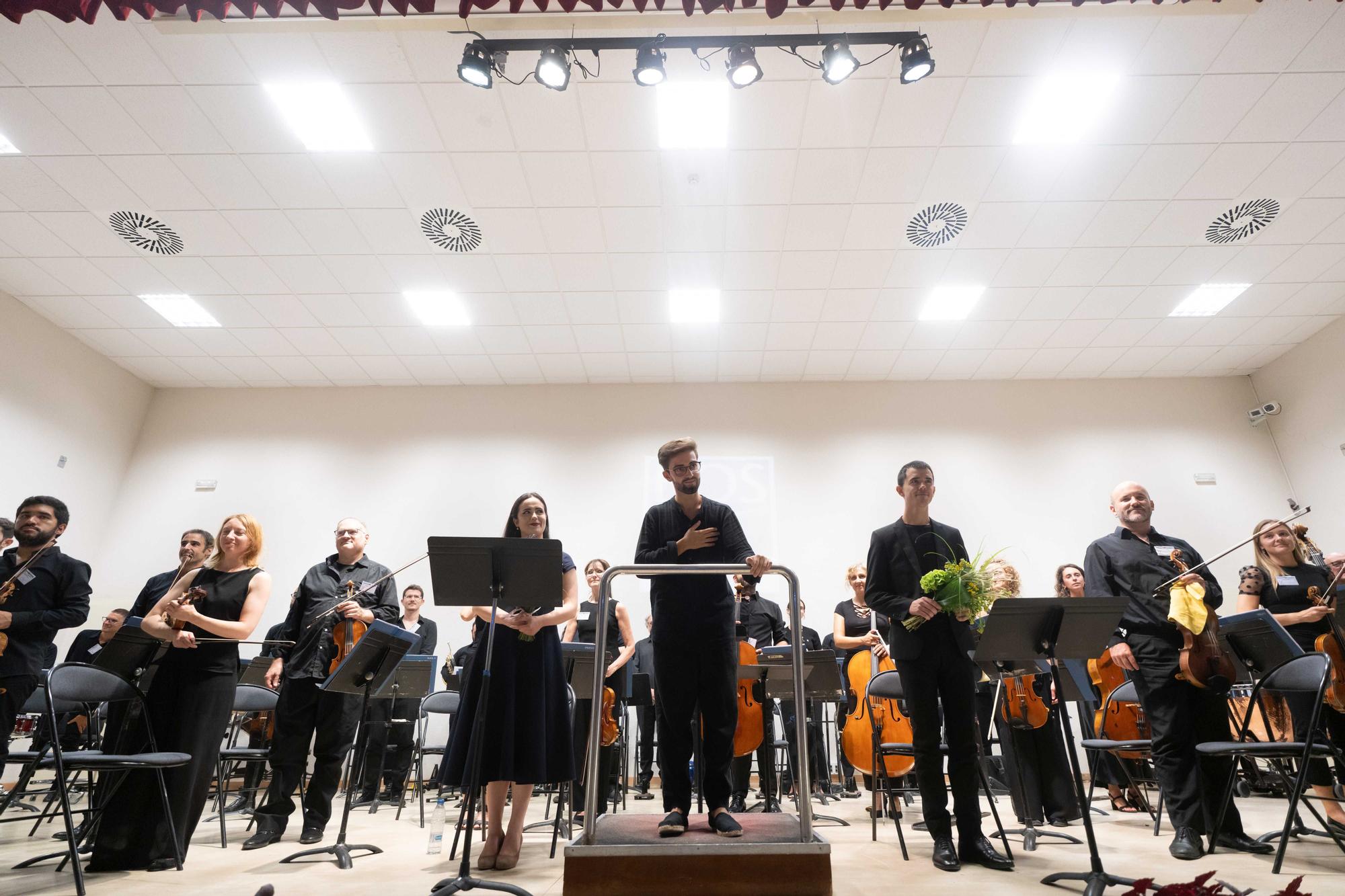 Un momento del concierto de la BOS en el centro ubicado en Zaballa