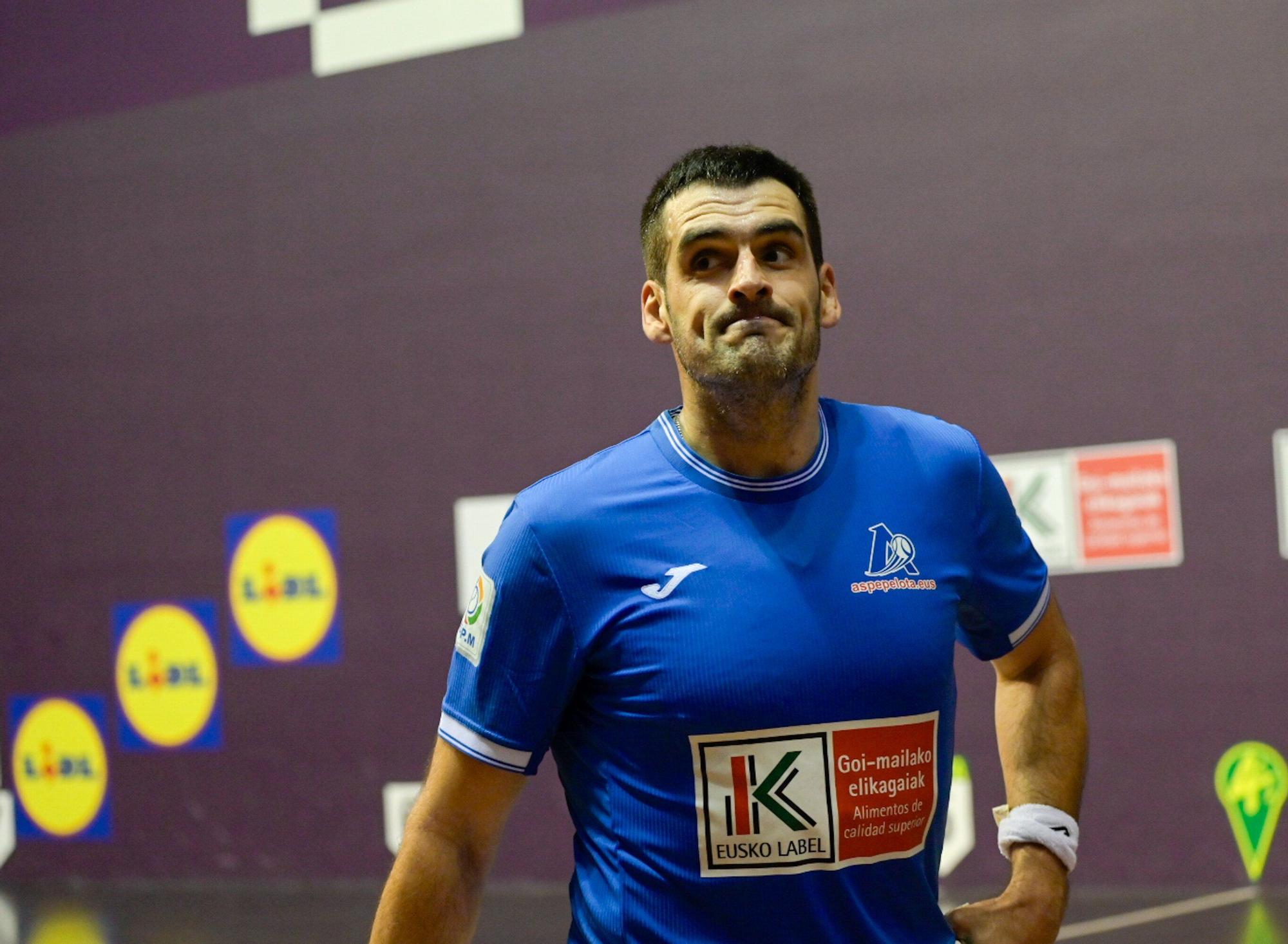 Jokin Altuna se lleva el bronce del Cuatro y Medio tras derrotar a Joseba Ezkurdia en Arrasate.