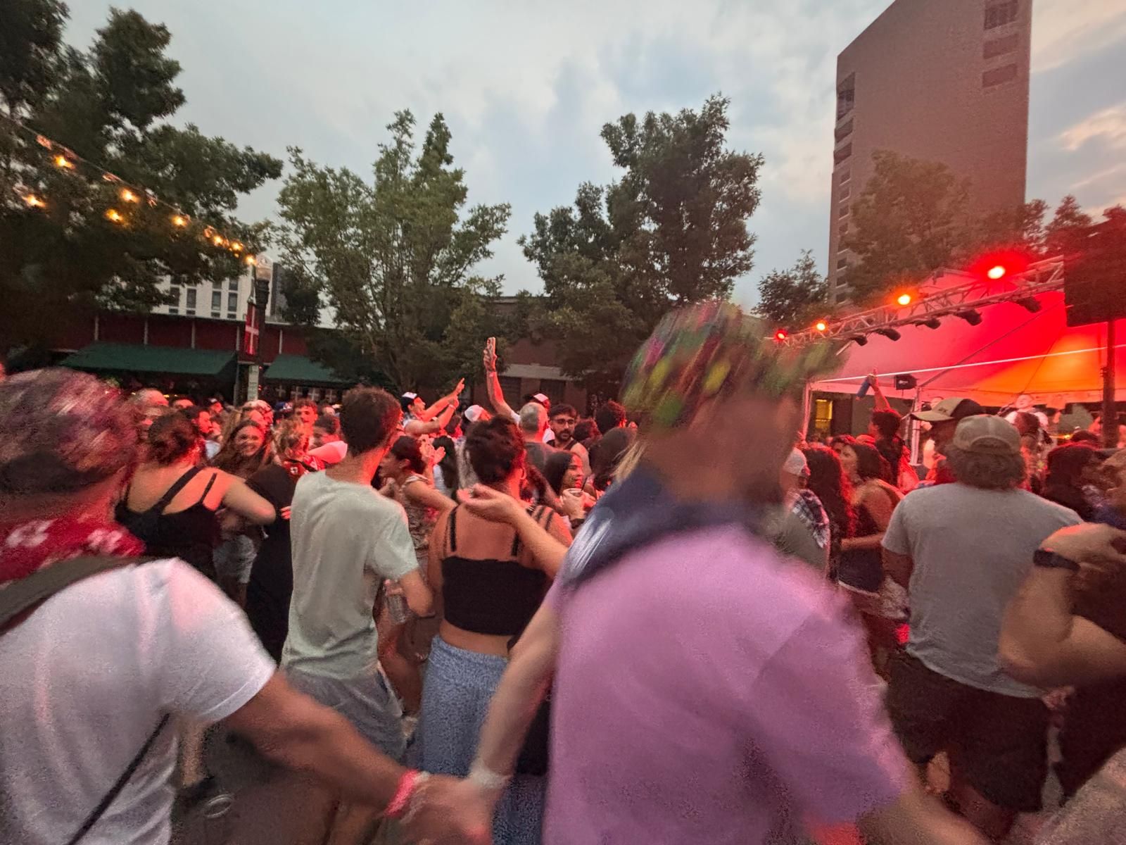 Boise estalla de música vasca: el Basque Block se queda pequeño ante el tirón de Gatibu y Xabier Aburruzaga